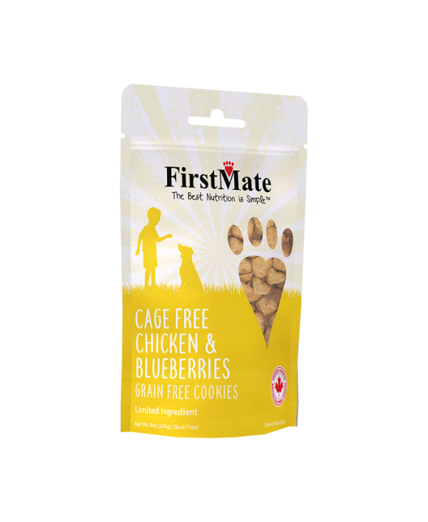 FIRSTMATE Cage Free Chicken &amp; Blueberries Dog Treats 226g