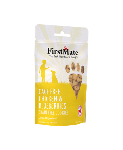 FIRSTMATE Cage Free Chicken &amp; Blueberries Dog Treats 226g